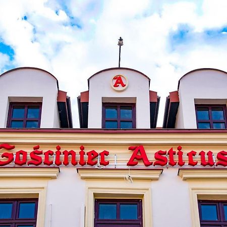Gosciniec Asticus Jaroslaw Exterior photo
